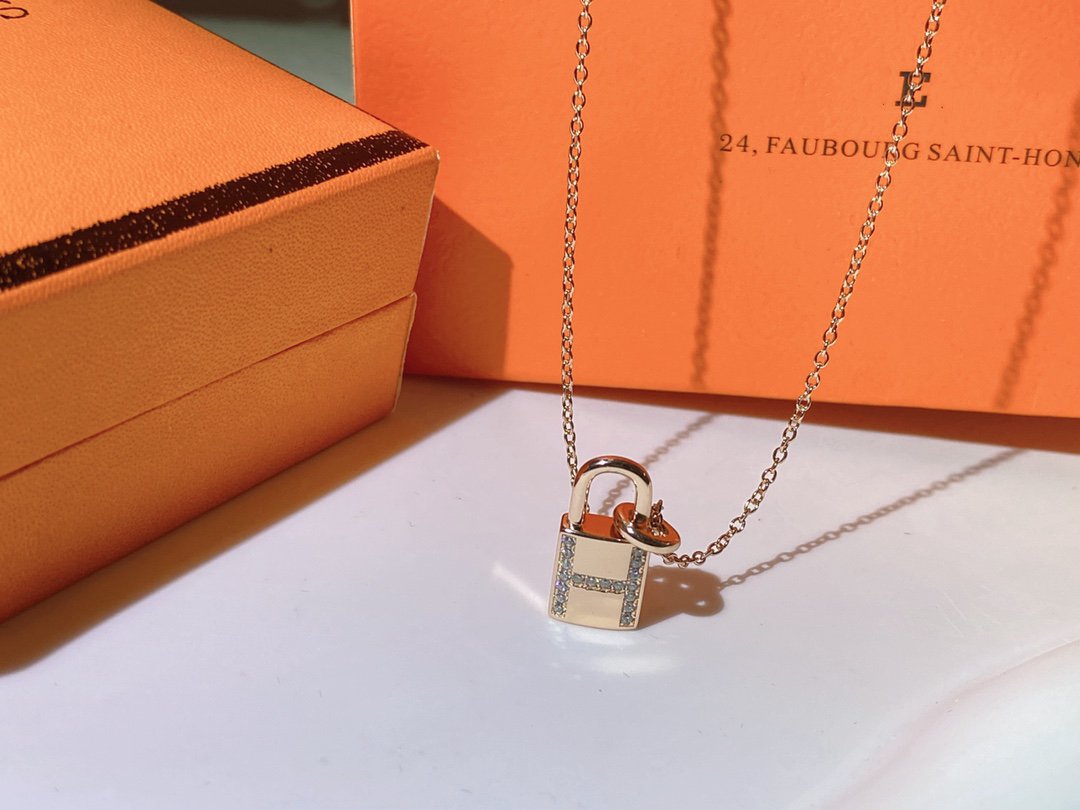 [sparkle Jewelry ]HM ADVANCED NICHE LOCK HEAD NECKLACE DIAMONDS