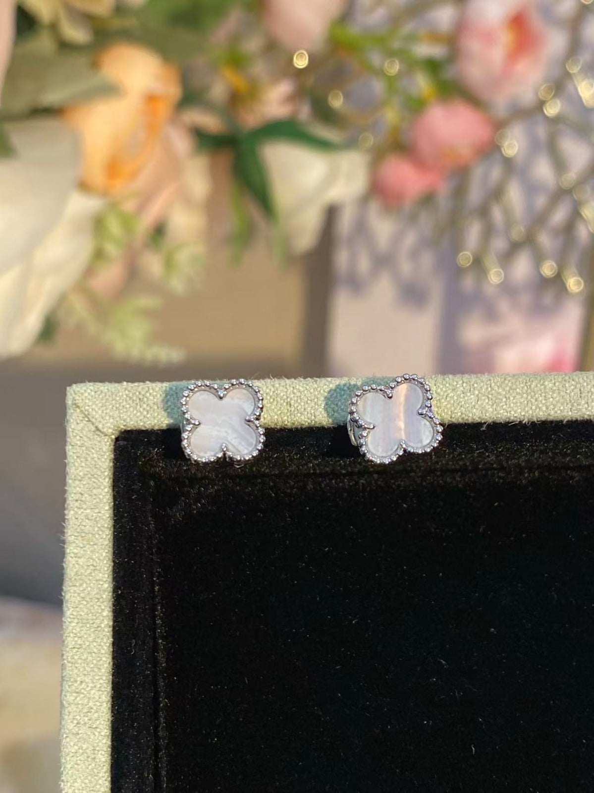 [sparkle Jewelry ]Mini Clover Purple Chalcedony Stud Earrings