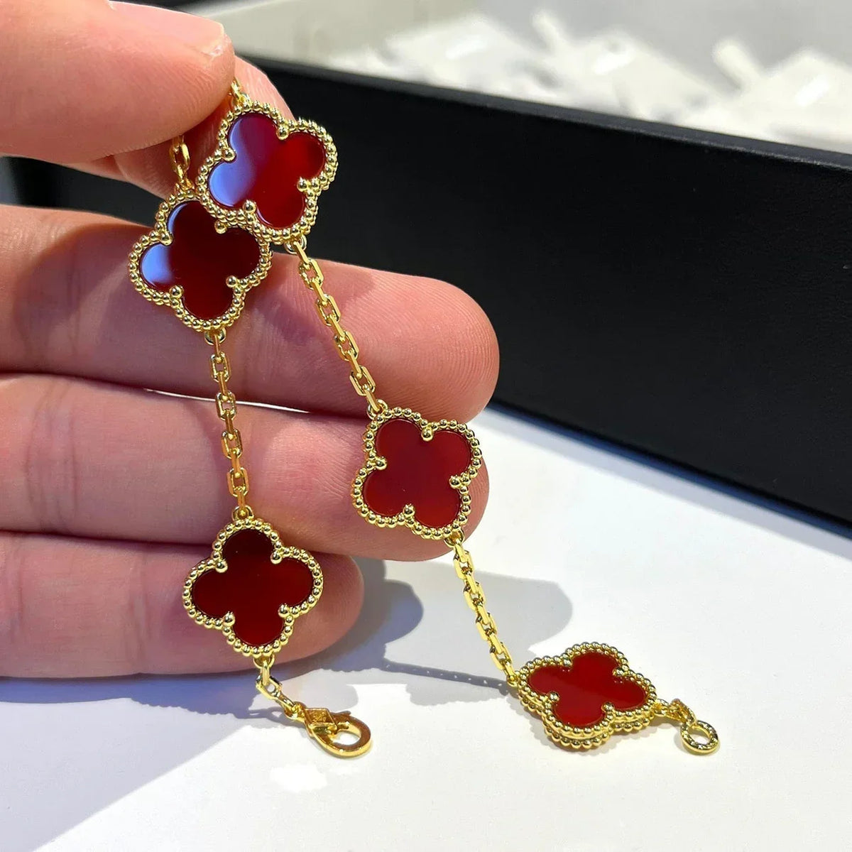 [sparkle Jewelry ] CLOVER 5 MOTIF RED CORNELIAN BRACELET COLLECTION