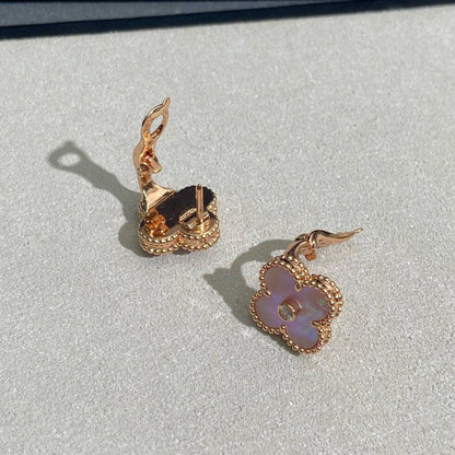 [sparkle Jewelry ]CLOVER MEDIUM 1 DIAMOND PINK EARRINGS