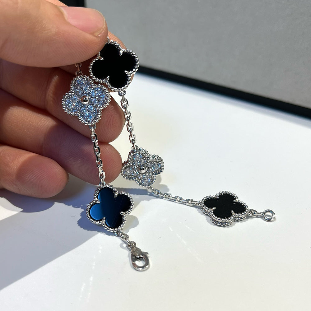 [Sparkle]GLÜCKSKLEE-ARMREIF MIT 5 MOTIVEN – KOLLEKTION SCHWARZES ONYX