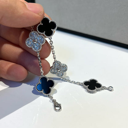 [Sparkle]GLÜCKSKLEE-ARMREIF MIT 5 MOTIVEN – KOLLEKTION SCHWARZES ONYX