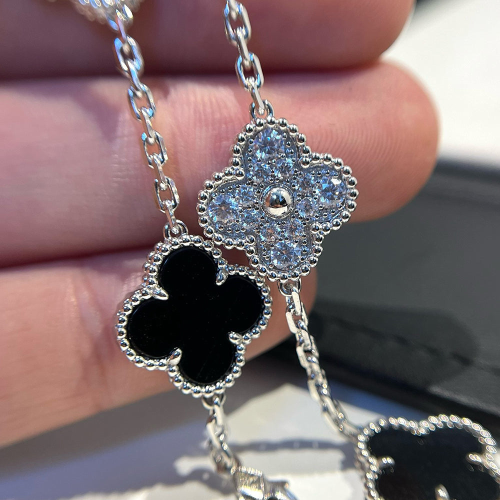 [Sparkle]GLÜCKSKLEE-ARMREIF MIT 5 MOTIVEN – KOLLEKTION SCHWARZES ONYX