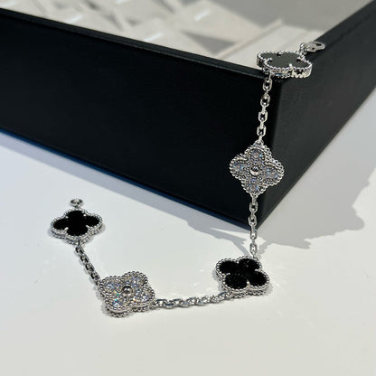 [Sparkle]GLÜCKSKLEE-ARMREIF MIT 5 MOTIVEN – KOLLEKTION SCHWARZES ONYX