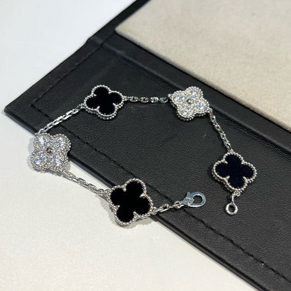 [Sparkle]GLÜCKSKLEE-ARMREIF MIT 5 MOTIVEN – KOLLEKTION SCHWARZES ONYX