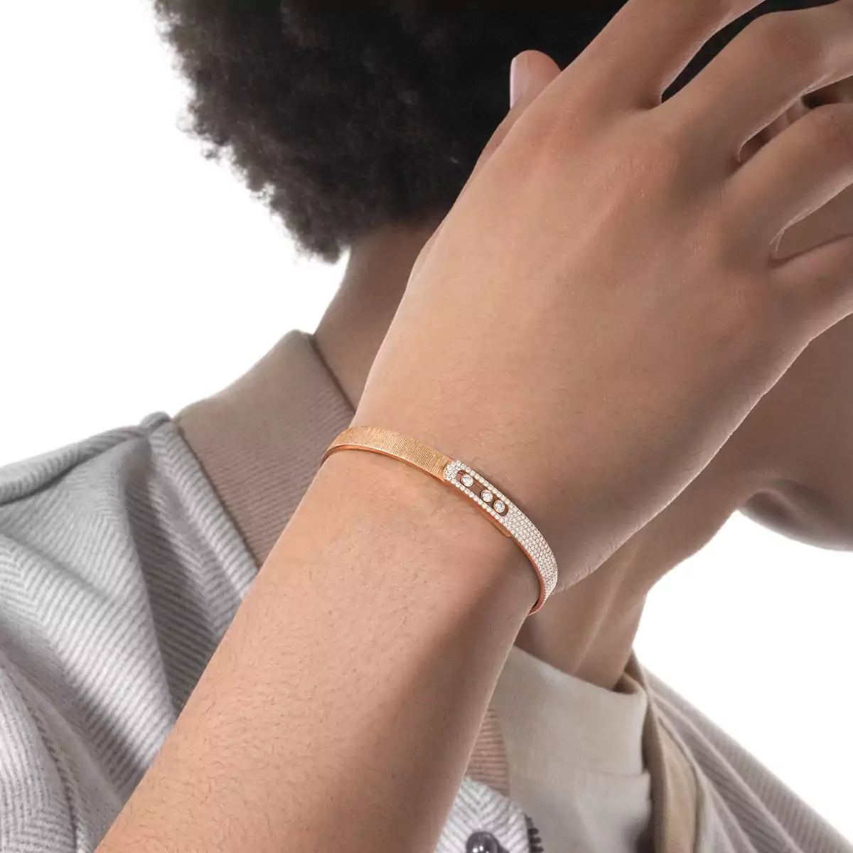 [sparkle Jewelry]Move Noa Ciselé half pavé bangle