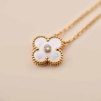 [sparkle Jewelry ]CLOVER 15MM DIAMOND WHITE FRITILLARIA NECKLACE