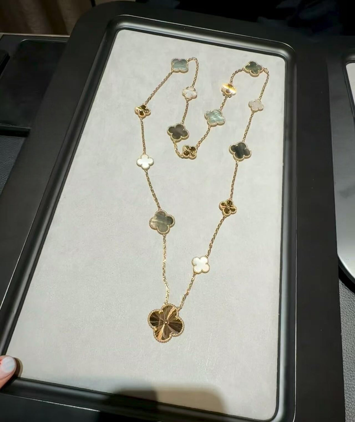 [sparkle Jewelry ]DETACHABLE CLOVER 15(11+4) FLOWER ROSE GOLD NECKLACE SET