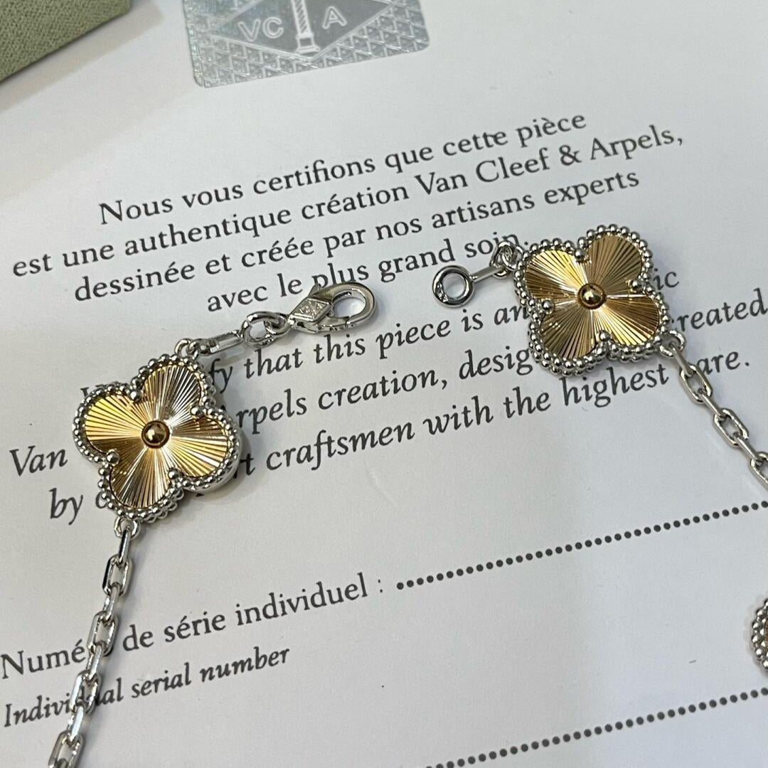 [sparkle Jewelry ]CLOVER  5 MOTIFS  CHRISTMAS LIMITED EDITION BRACELET