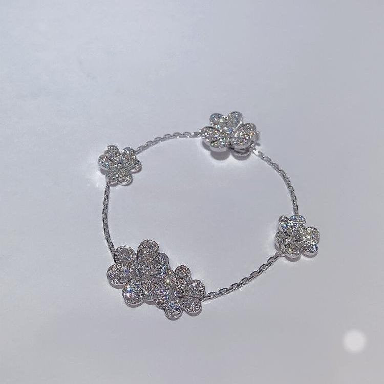 [sparkle Jewelry ]FRIVOLE SILVER 5 FLOWERS BRACELET