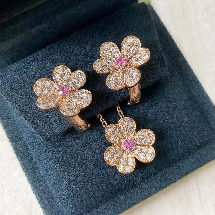 [Sparkle]PAVÉ DIAMOND BUTTERFLY CHARM NECKLACE