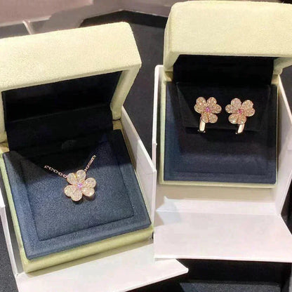 [Sparkle]PAVÉ DIAMOND BUTTERFLY CHARM NECKLACE