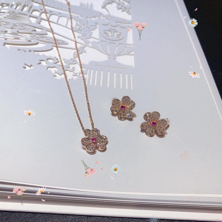 [Sparkle]PAVÉ DIAMOND BUTTERFLY CHARM NECKLACE