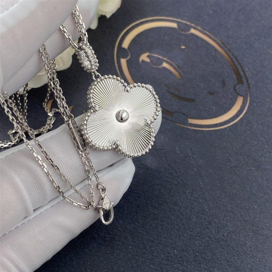 [sparkle Jewelry ]CLOVER 25MM SILVER BIG CLOVER NECKLACE