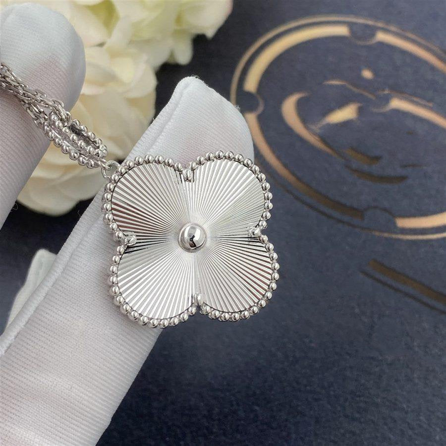 [sparkle Jewelry ]CLOVER 25MM SILVER BIG CLOVER NECKLACE