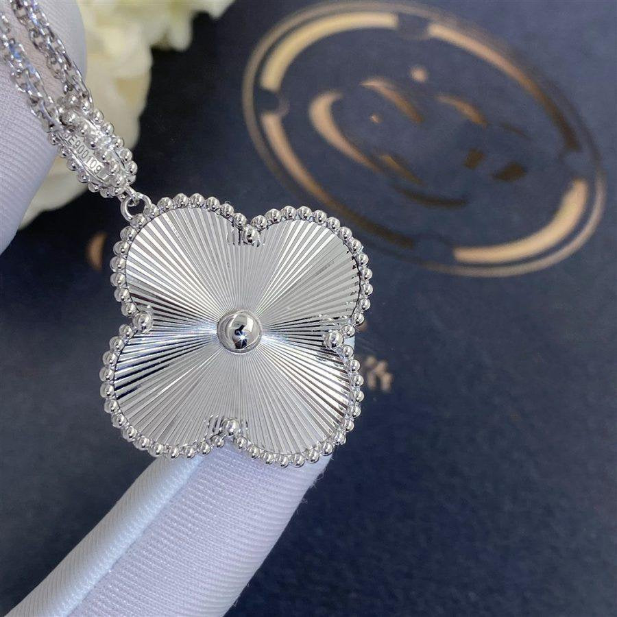 [sparkle Jewelry ]CLOVER 25MM SILVER BIG CLOVER NECKLACE