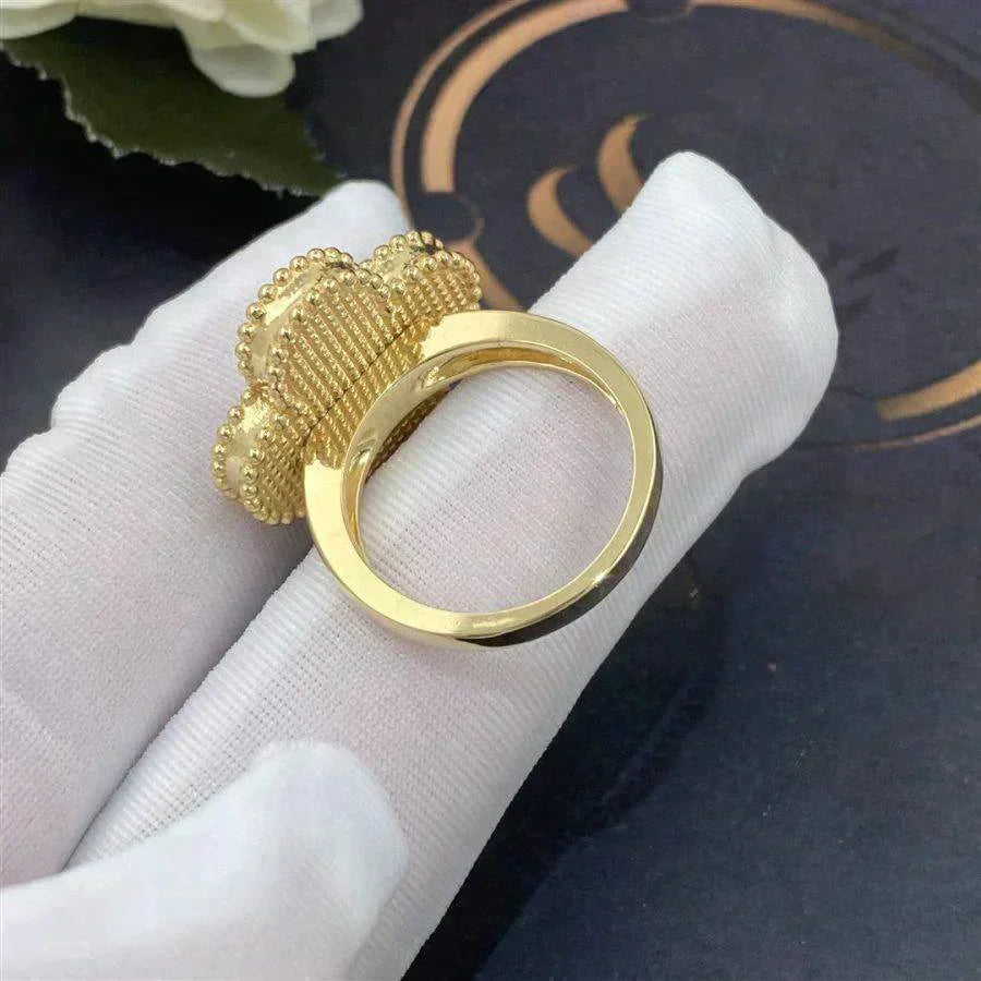 [sparkle Jewelry ]CLOVER WHITE MOP RING
