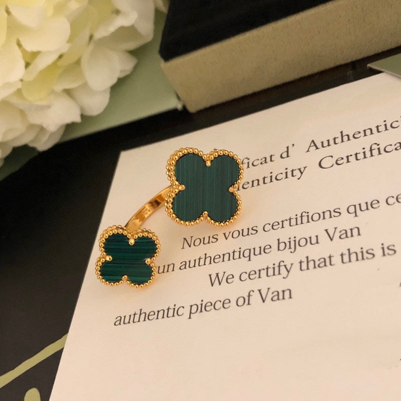 [sparkle Jewelry ]CLOVER BETWEEN THE FINGER RING