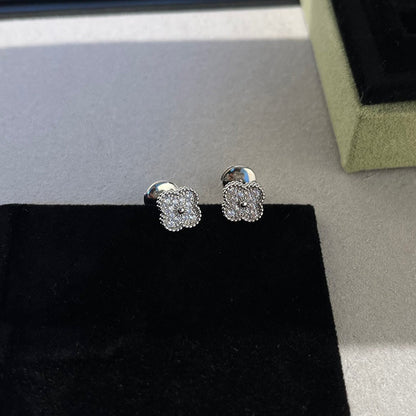 [sparkle Jewelry ]CLOVER MINI DIAMOND STUD EARRINGS