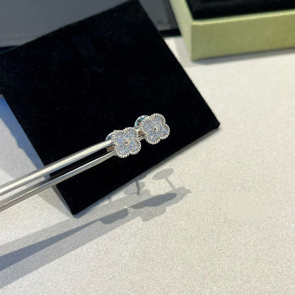 [sparkle Jewelry ]CLOVER MINI DIAMOND STUD EARRINGS